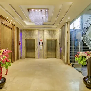 Super Townhouse Oak C Pearls **** Delhi (National Capital Territory of India)